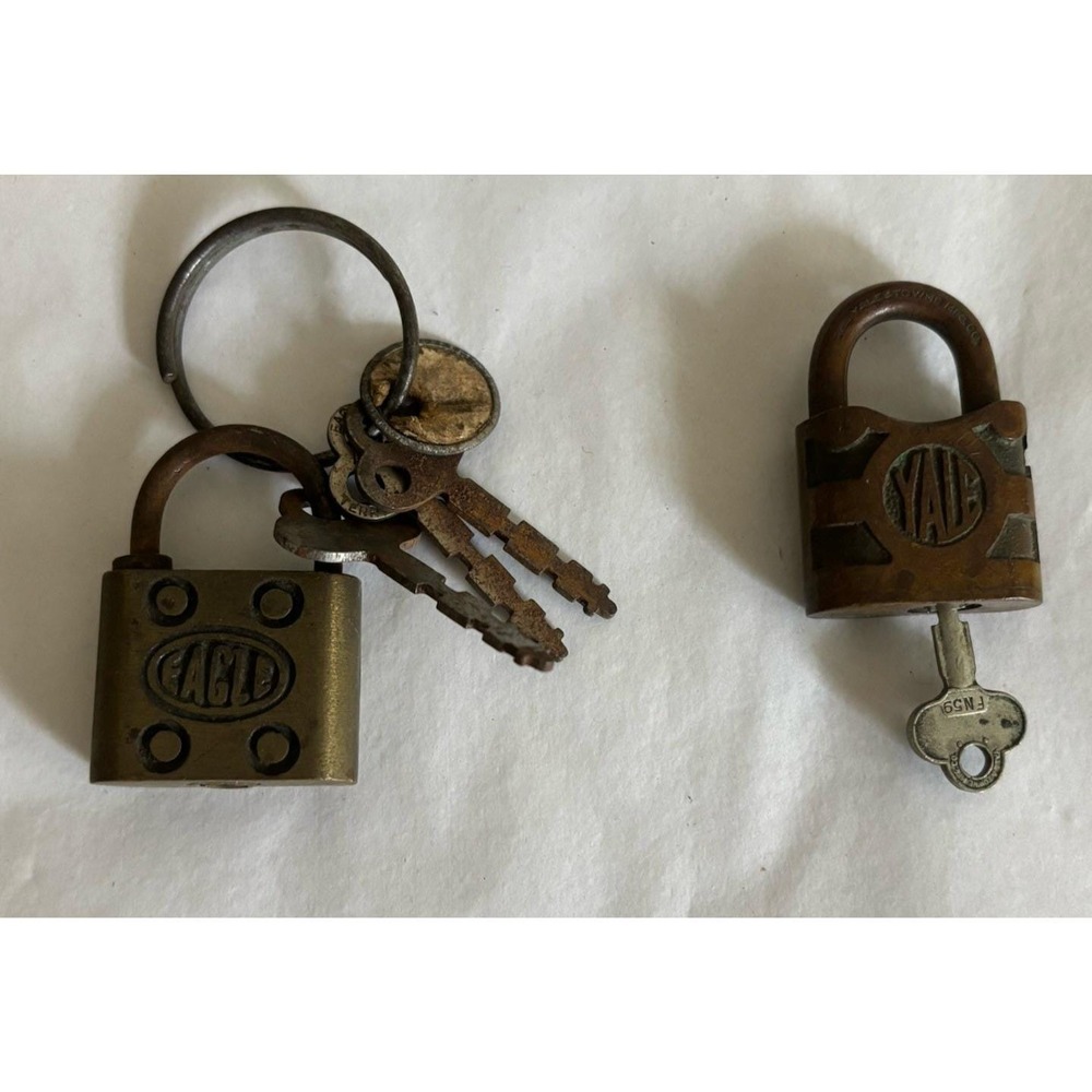 Lot Of 2 Vintage Padlock Yale & Towne Mfg Stamford CT Eagle Small Mini Brass Key